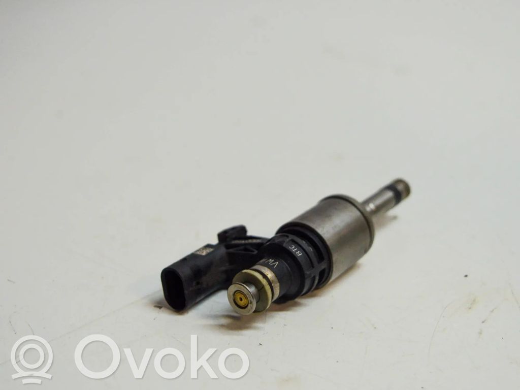 Volkswagen Golf VII Inyector de combustible 