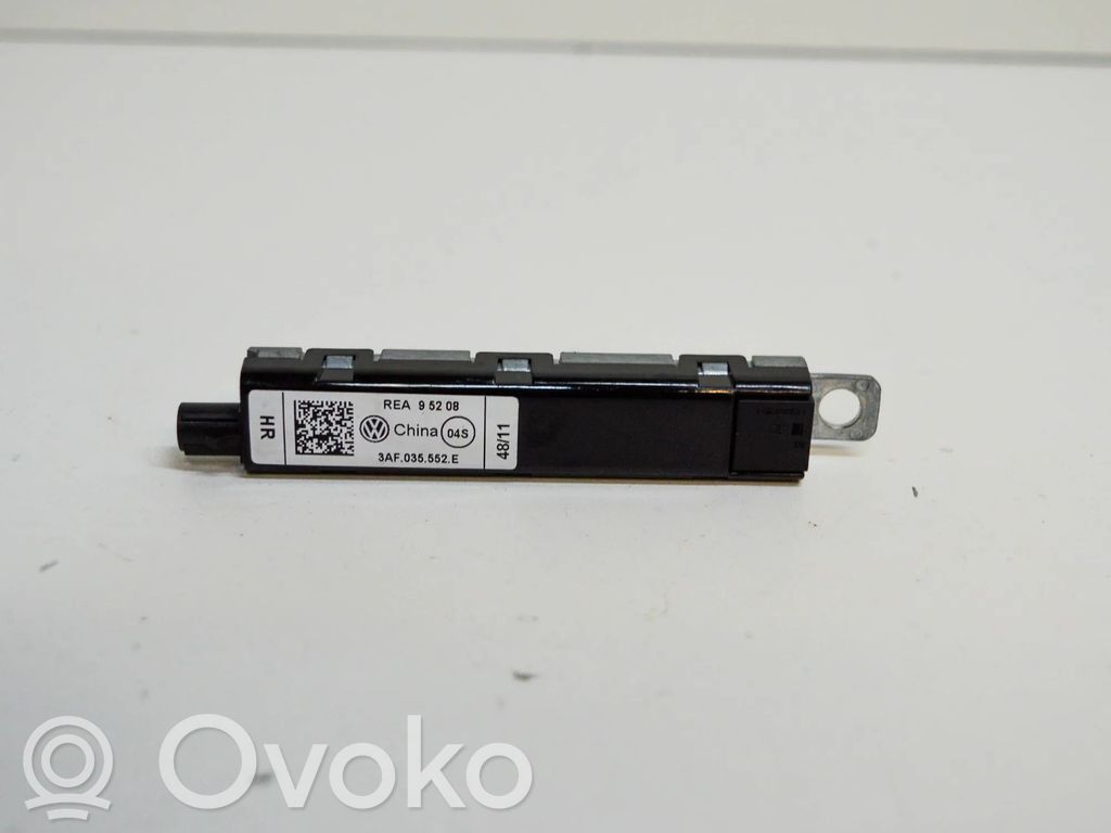 Volkswagen PASSAT B7 Pystyantennivahvistin 
