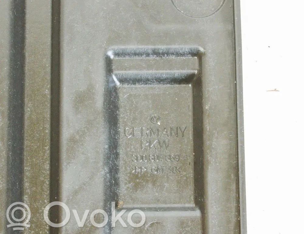 Volkswagen Phaeton Akkulaatikon alusta 
