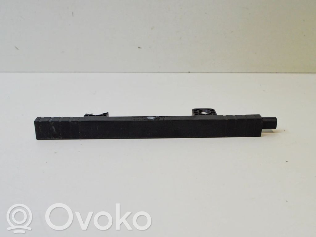Volkswagen Golf VIII Keyless system antenna 