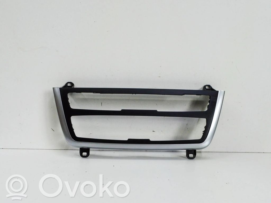 BMW 3 F30 F35 F31 Konsola środkowa / Radio / GPS 