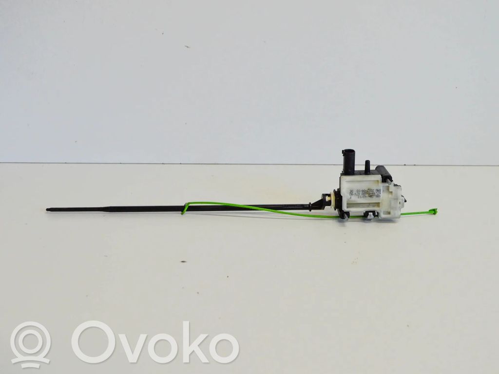 BMW 5 F10 F11 Serratura del tappo del serbatoio del carburante 