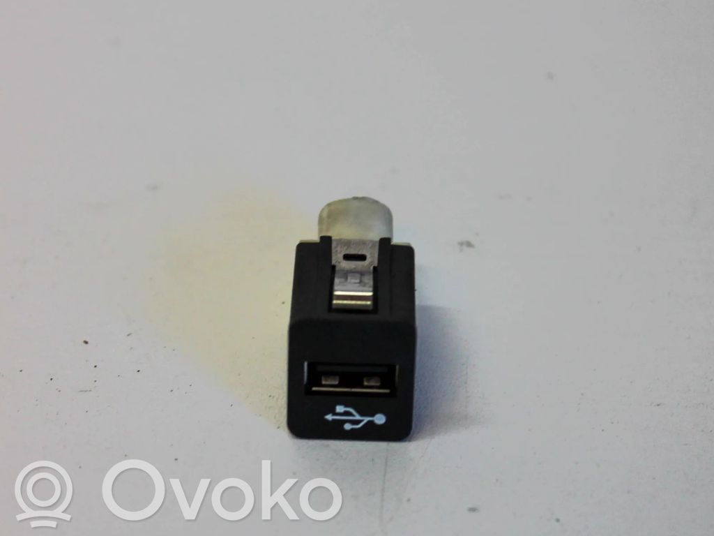BMW 5 F10 F11 Enchufe conector USB 