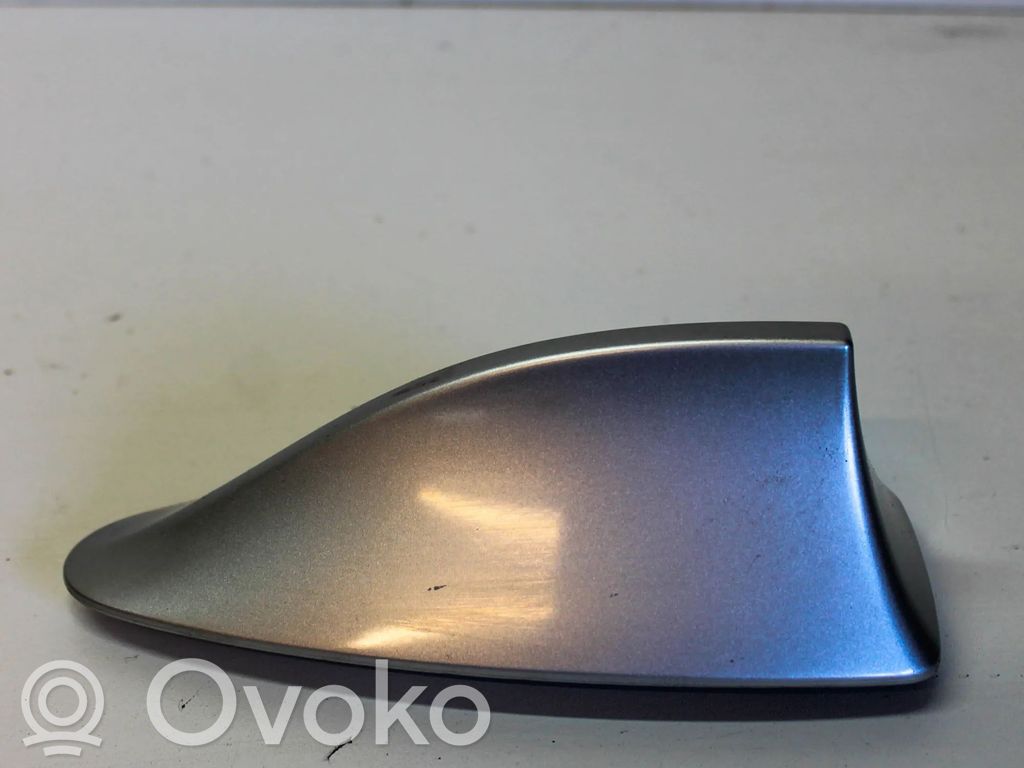 BMW 5 F10 F11 Osłona anteny dachowej GPS 
