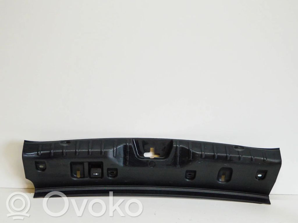 BMW 5 F10 F11 Osłona pasa bagażnika 