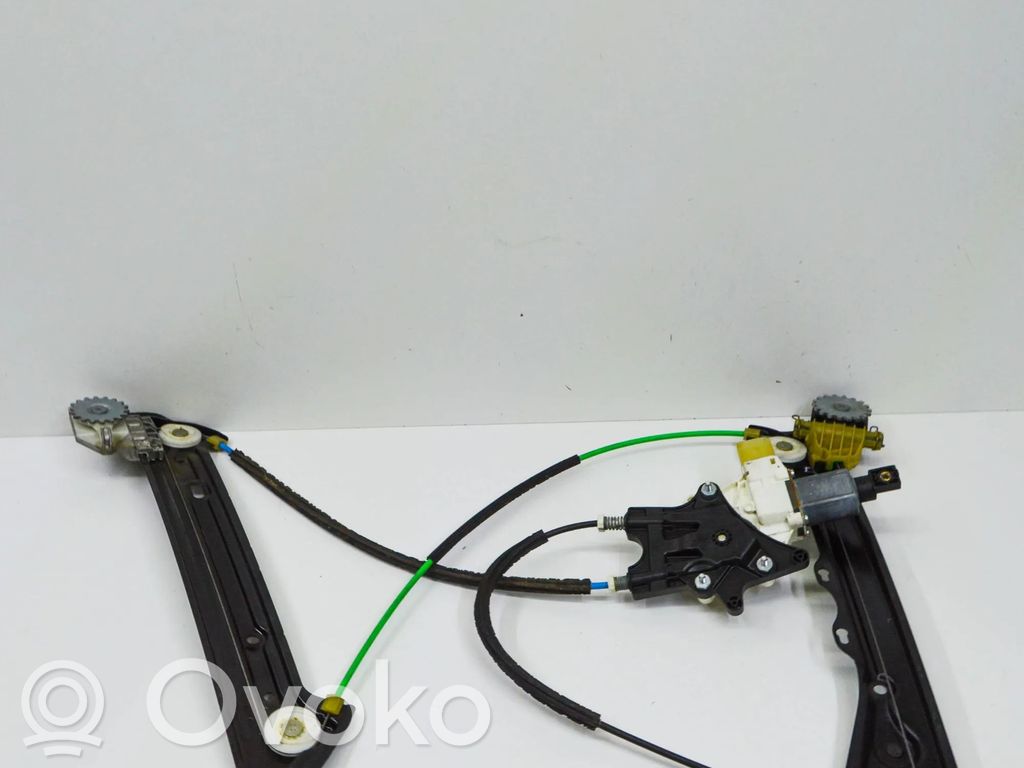 Elektryczny podnośnik szyby drzwi   938585,7046032