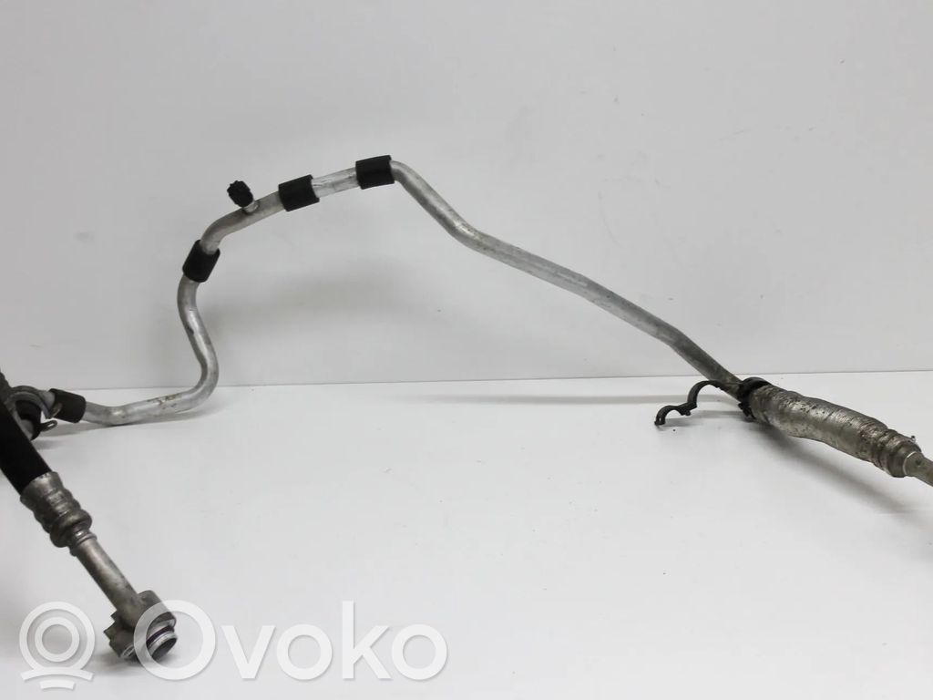 Skoda Octavia Mk2 (1Z) Ilmastointilaitteen putki (A/C) 