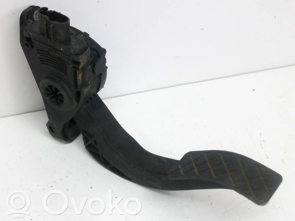 Gaspedal   8K1723523
