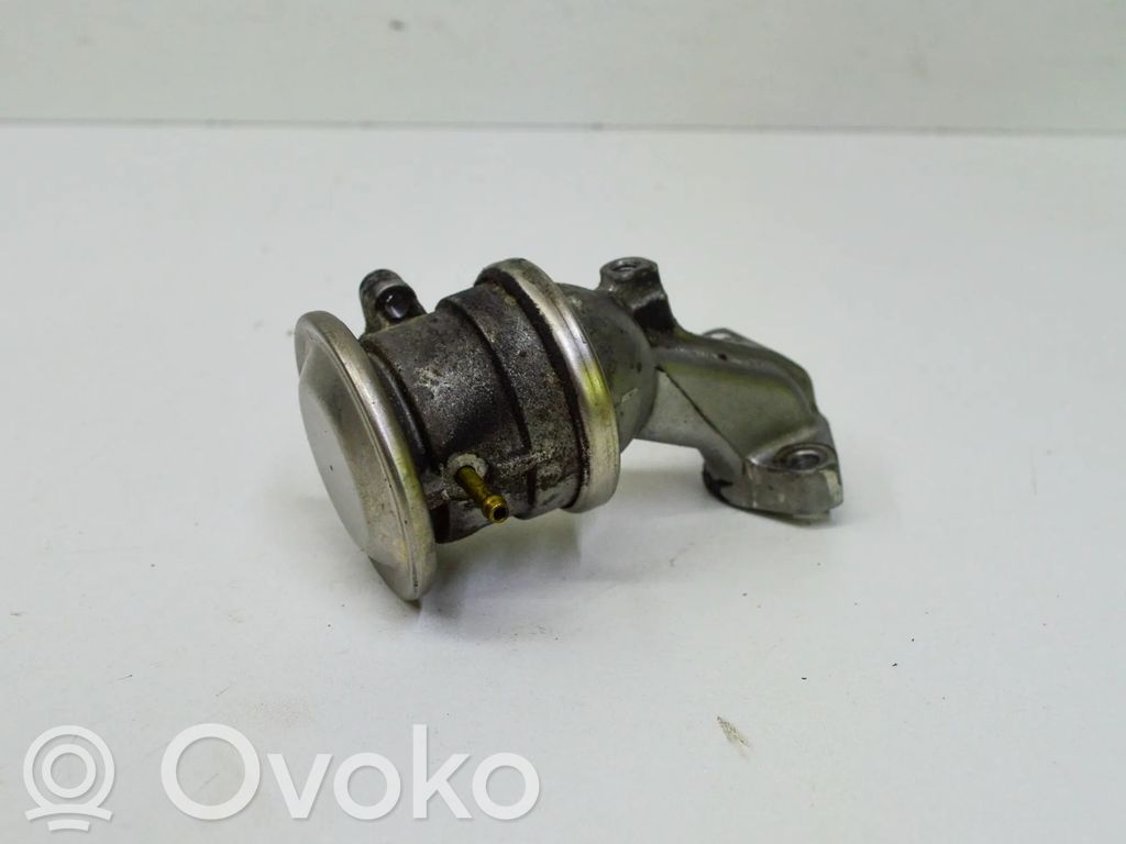 Audi A4 S4 B8 8K Válvula EGR 