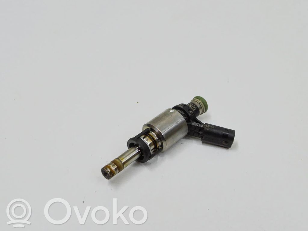 Audi A4 S4 B9 8W Wtryskiwacz paliwa 