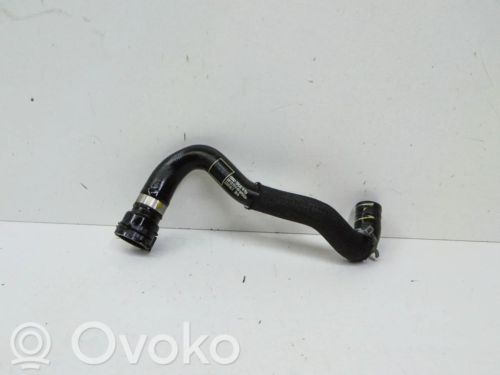 Audi A4 S4 B9 8W Engine coolant pipe/hose 