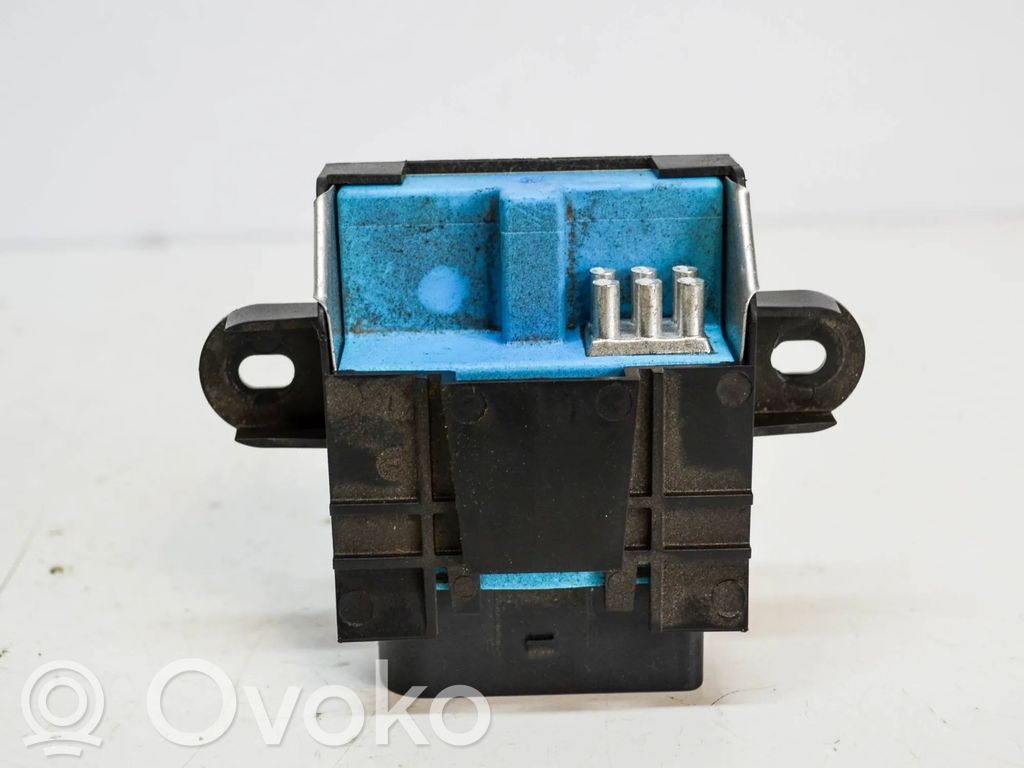 Unité de commande / module de pompe à carburant   5N0201320A