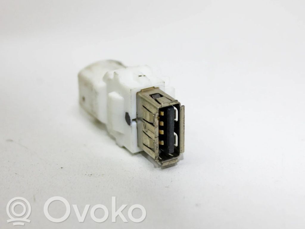 BMW X2 F39 Enchufe conector USB 
