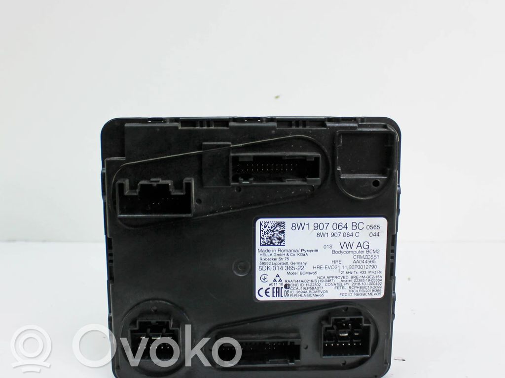 Audi A4 S4 B9 8W Module de contrôle carrosserie centrale 