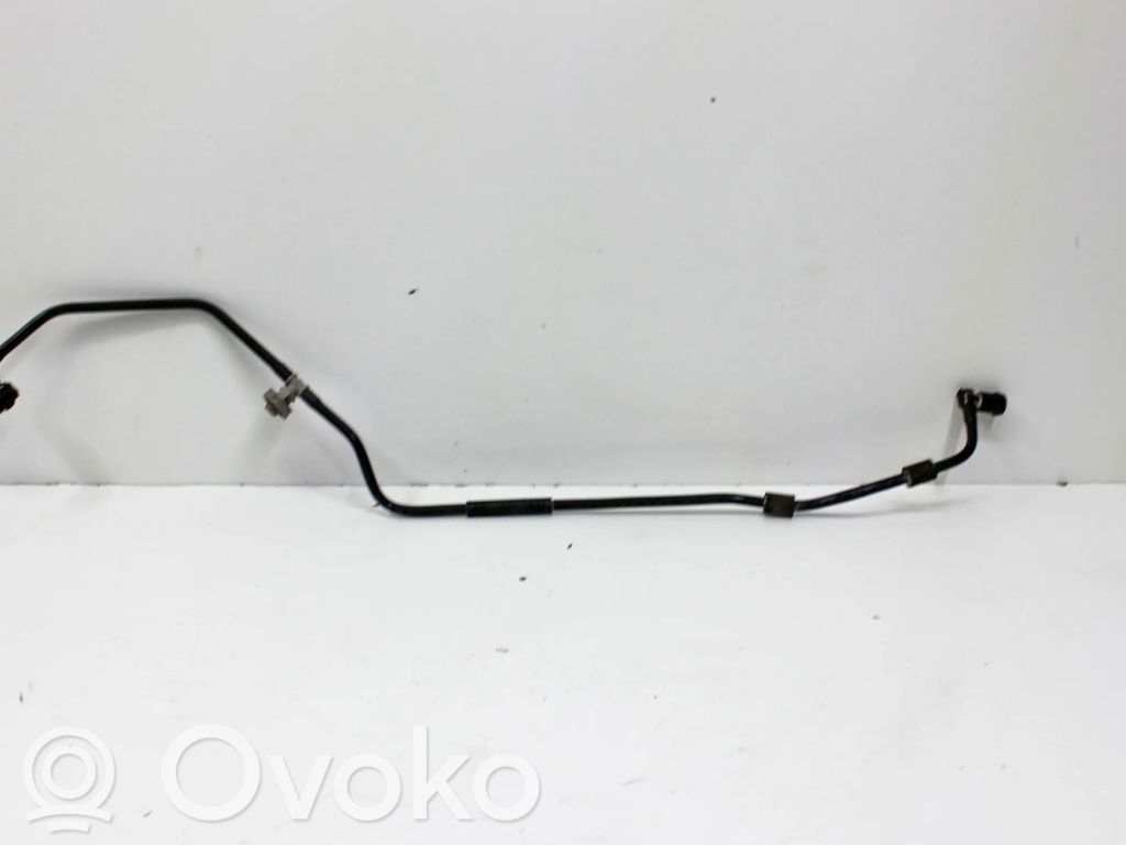 Audi A5 Tubo flessibile del liquido di raffreddamento del motore