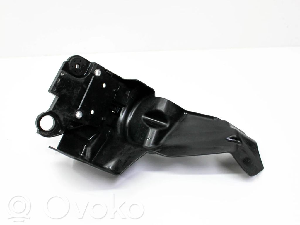 Audi A3 S3 8V Uchwyt / Mocowanie pompy ABS 