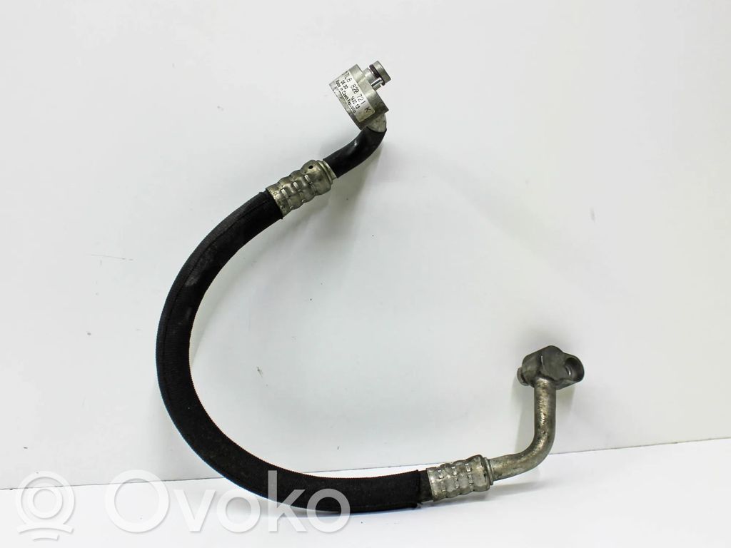 Audi Q7 4L Ilmastointilaitteen putki (A/C) 