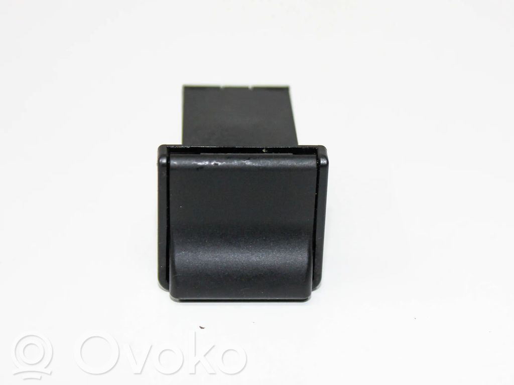 Nissan Leaf I (ZE0) Gniazdo / Złącze USB 