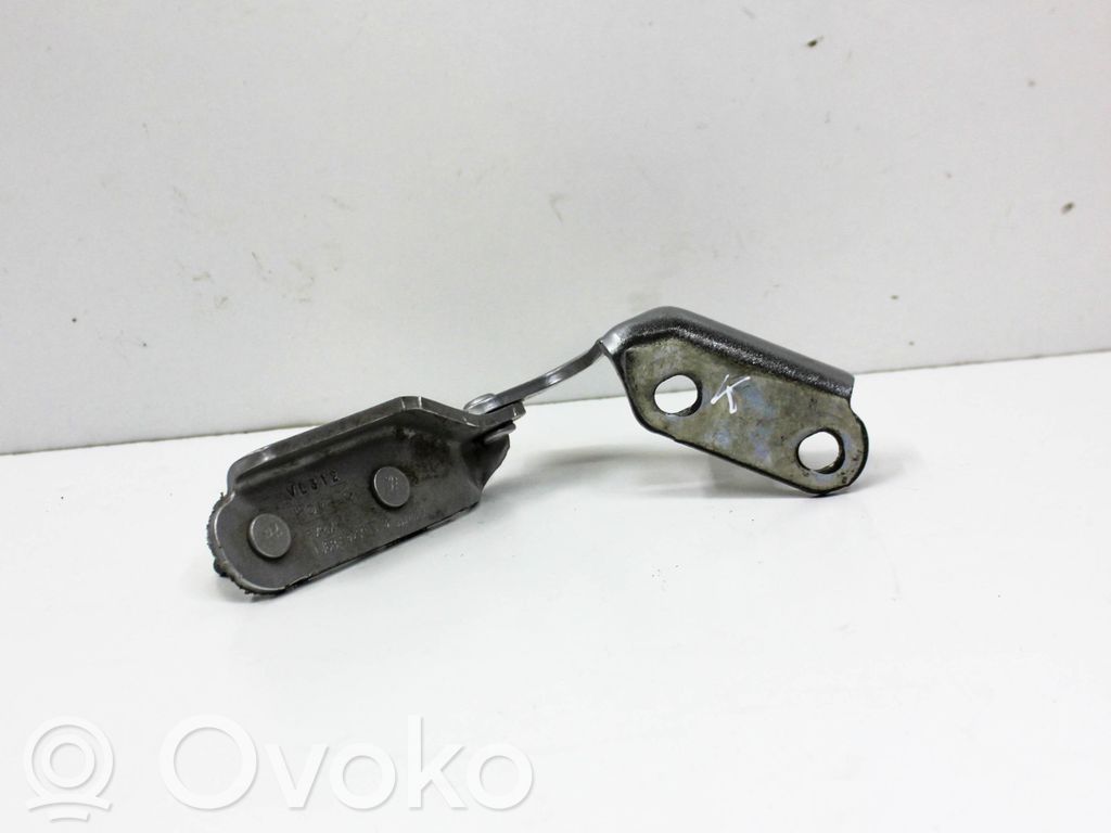 Ford Escape IV Tailgate/trunk/boot hinge 