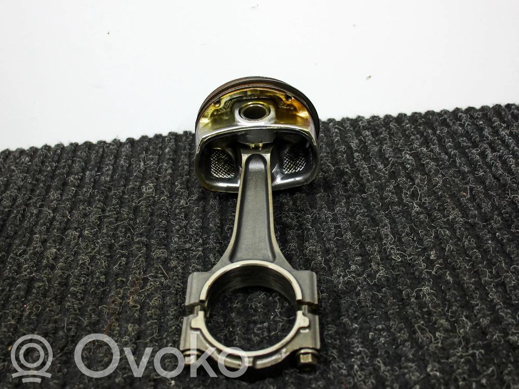 Dodge Challenger Piston 