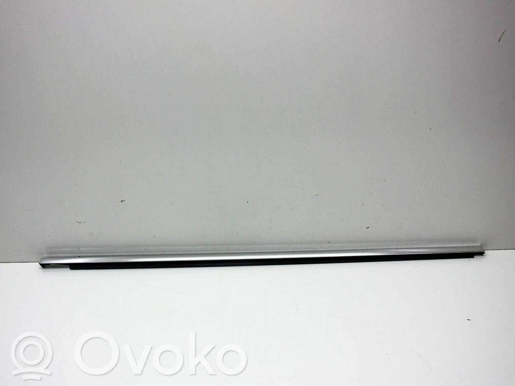 Porsche Cayenne (92A) Ornament geam ușă spate