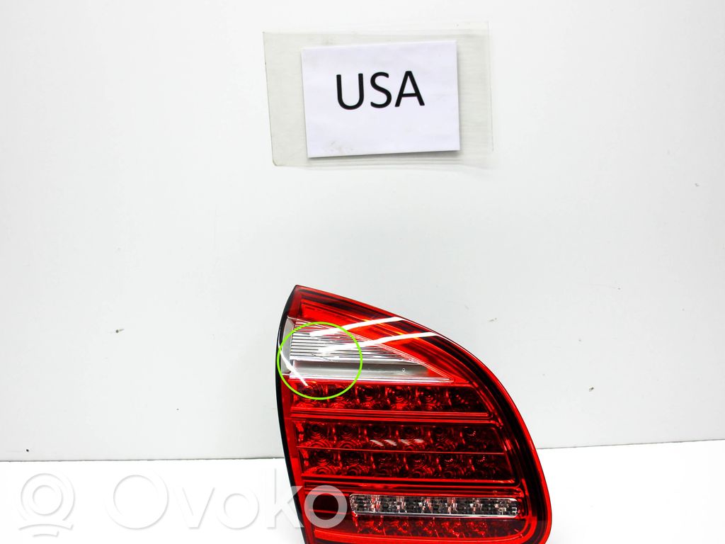 Lampy tylnej klapy bagażnika   7P5945093L