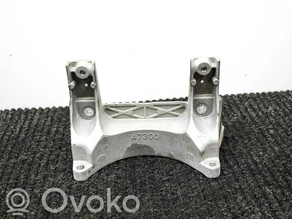Traversă cutie viteze   45210,47300