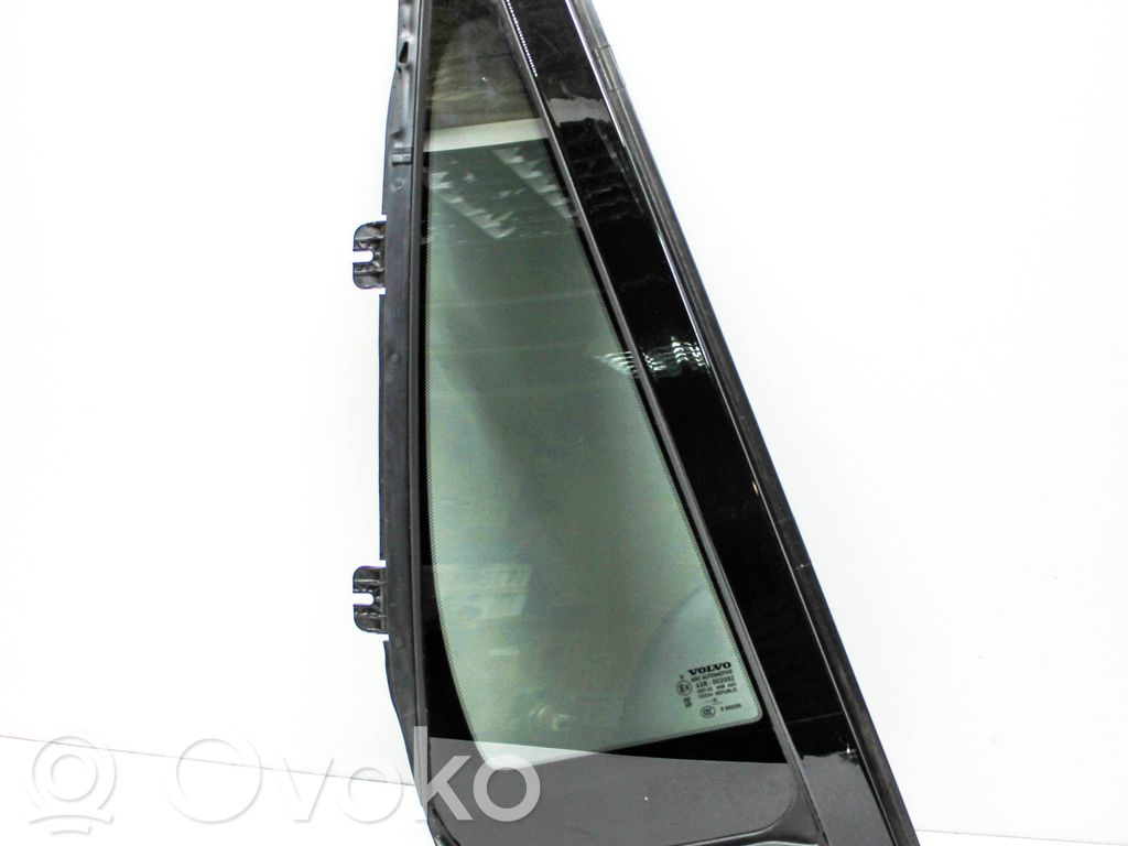 Volvo V60 Vidrio lateral trasero 