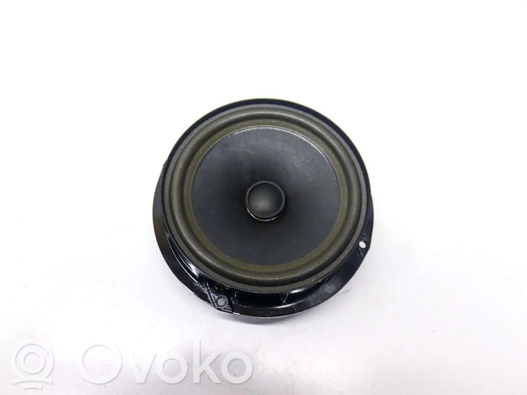 Cupra Born Takaoven kaiutin 