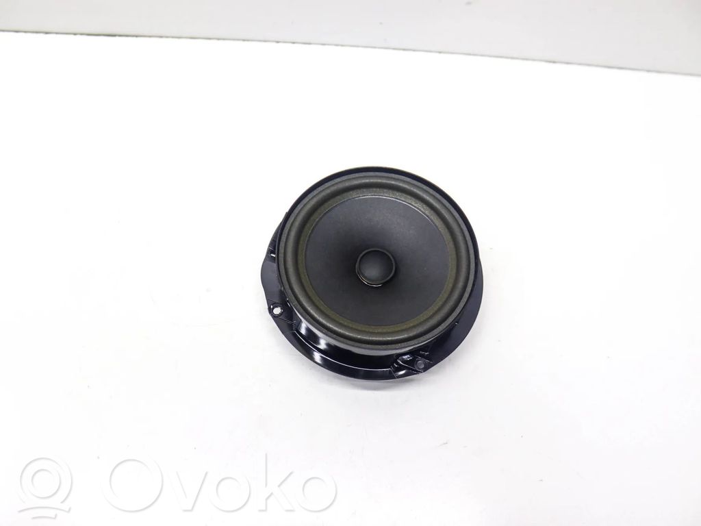 Cupra Born Takaoven kaiutin 