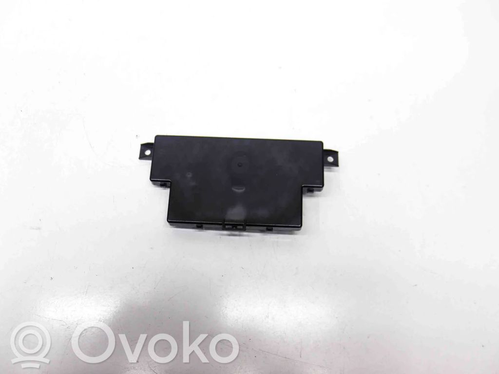 Tesla Model 3 Unité de commande / module de verrouillage centralisé porte 