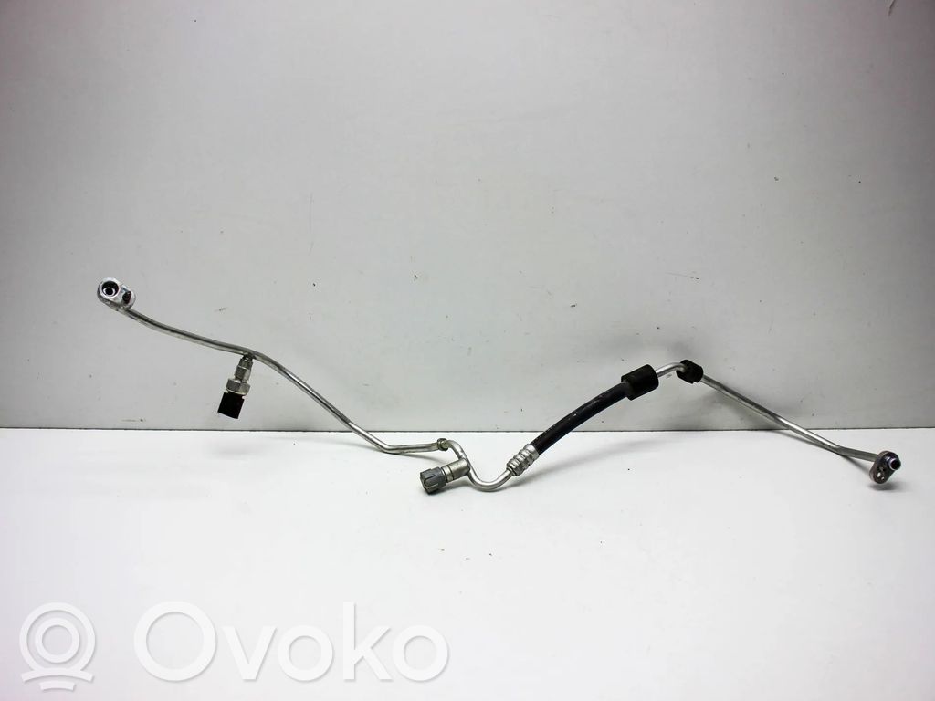 Audi Q3 F3 Ilmastointilaitteen putki (A/C) 
