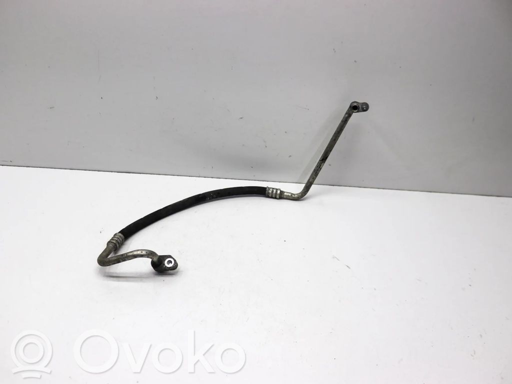 Mercedes-Benz CLA C117 X117 W117 Ilmastointilaitteen putki (A/C) 