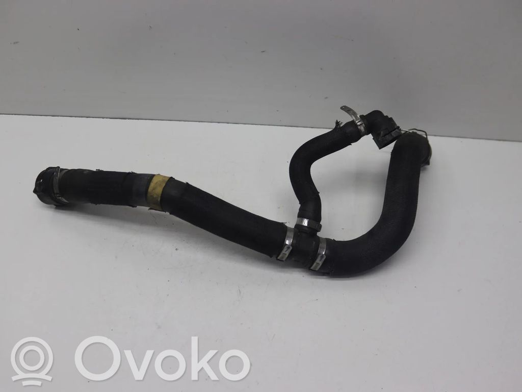 Alfa Romeo Stelvio Tubo flessibile del liquido di raffreddamento del motore