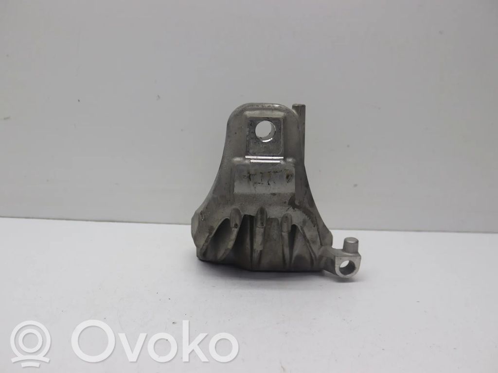 Alfa Romeo Stelvio Suport motor