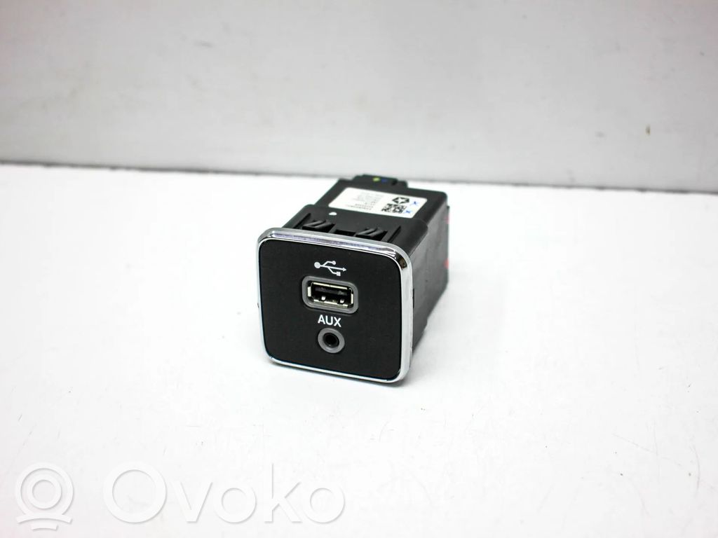 Jeep Compass Connettore plug in AUX 