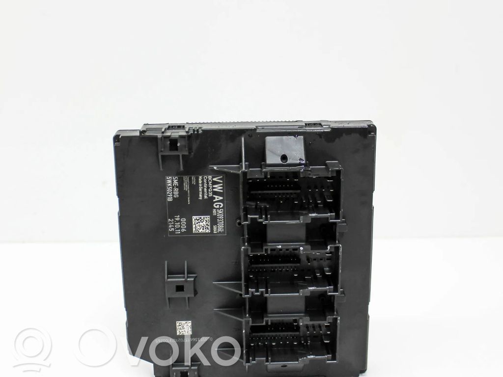 Volkswagen Tiguan Central body control module 
