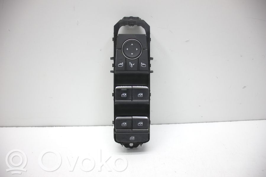 Nissan Qashqai J12 Przyciski szyb 