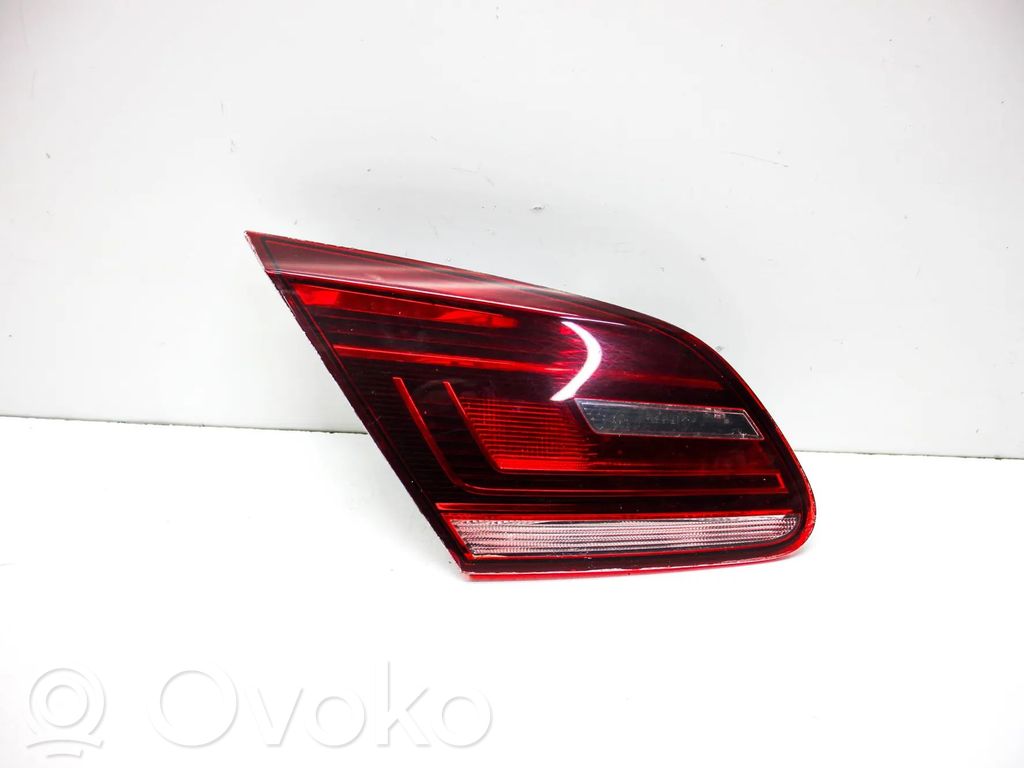 Volkswagen PASSAT CC Lampy tylnej klapy bagażnika 