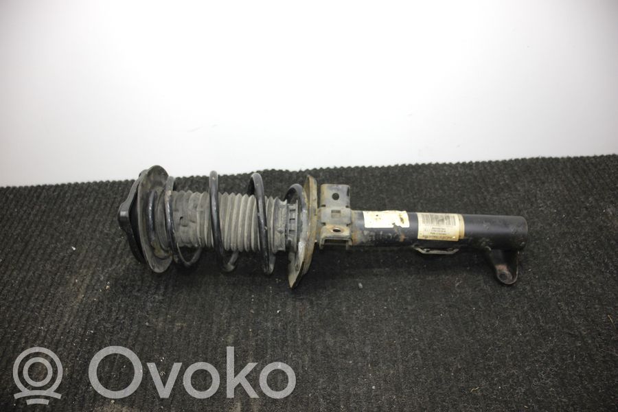 Mercedes-Benz C W204 Etuiskunvaimennin