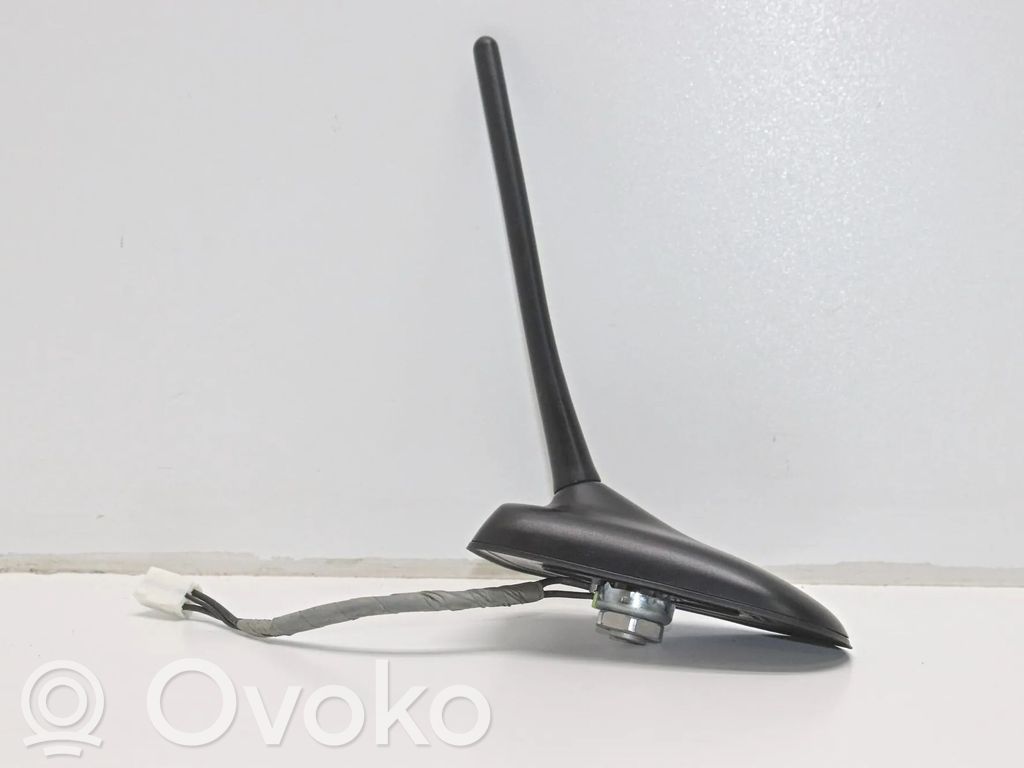 Toyota Prius (XW50) GPS-pystyantenni 