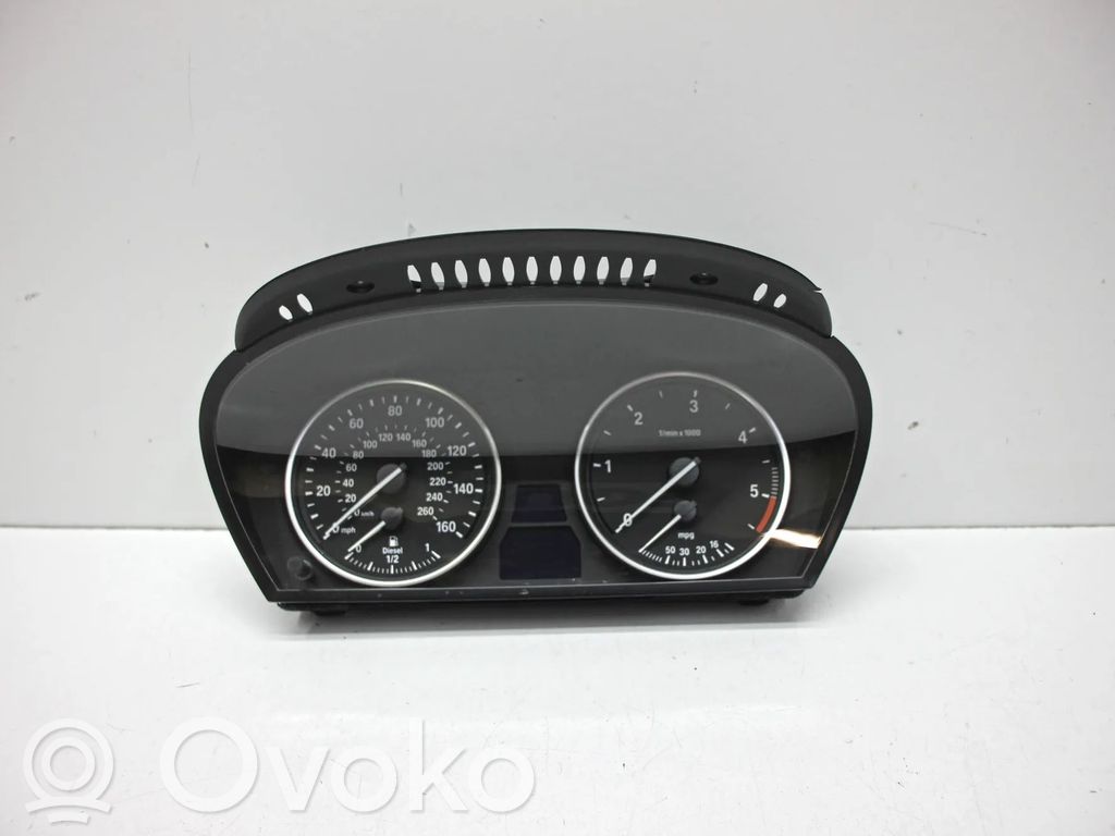 Geschwindigkeitsmesser Cockpit   62109194890