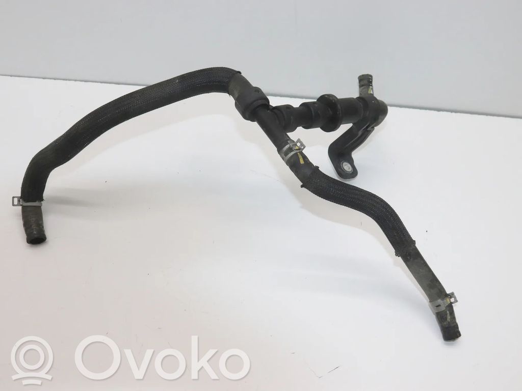 Nissan Altima Tubo flessibile del liquido di raffreddamento del motore 