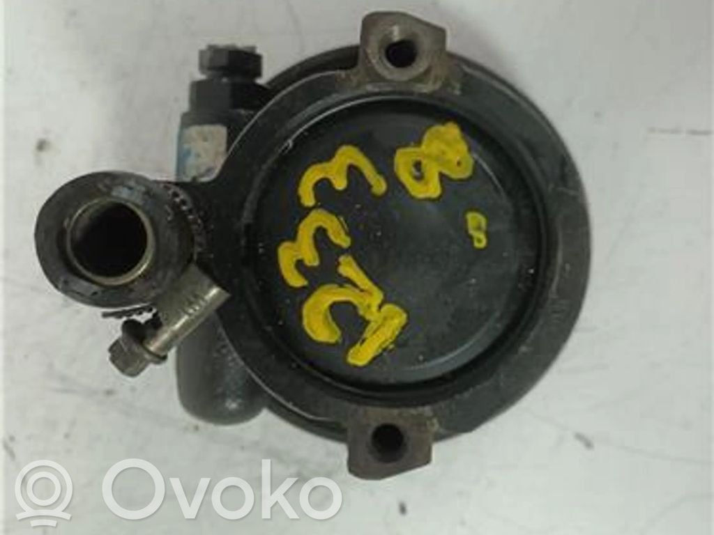 Peugeot 406 Power steering pump 