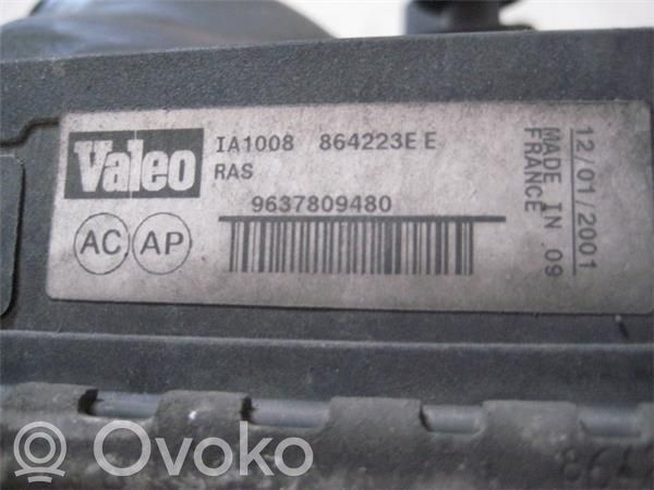Peugeot 406 Interkūlerio radiatorius 
