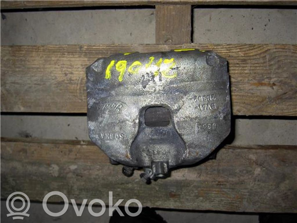Ford Kuga II Передний суппорт 