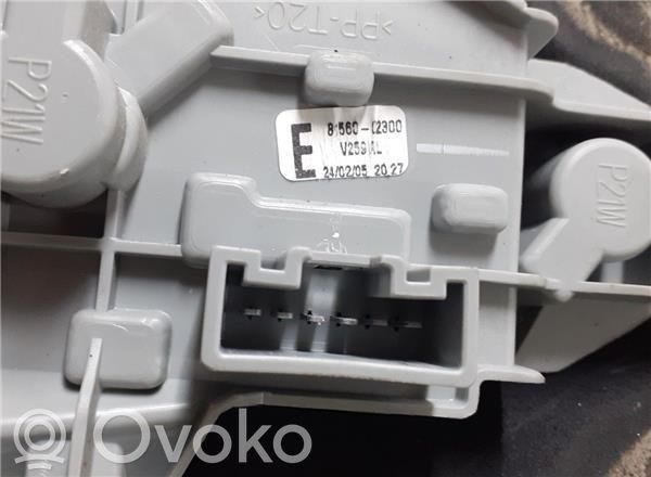 Toyota Corolla E120 E130 Aizmugurējais lukturis virsbūvē 