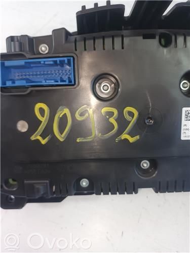 Opel Corsa E Speedometer (instrument cluster) 