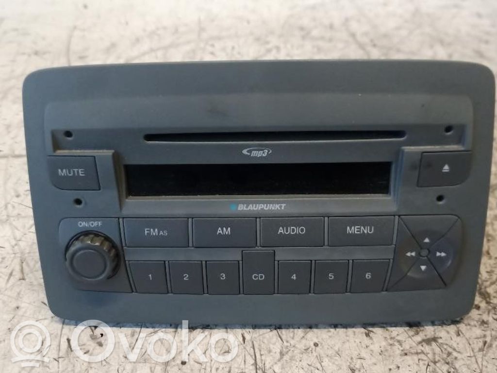 Fiat Panda II Panel / Radioodtwarzacz CD/DVD/GPS 