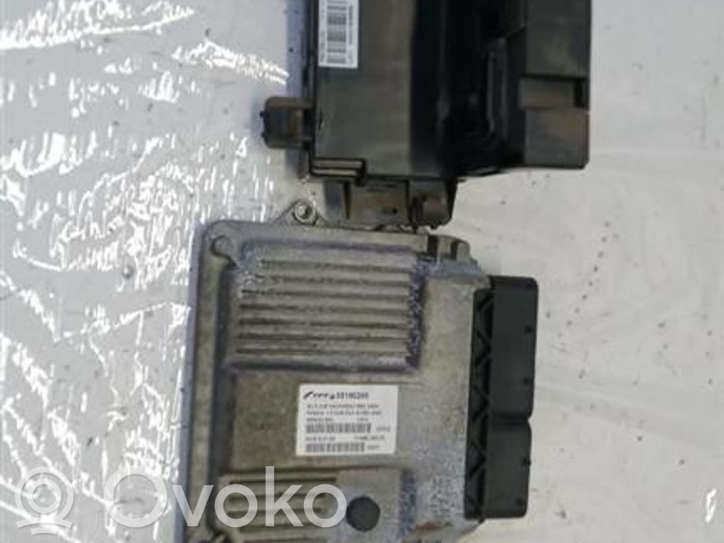 Fiat Panda II Komputer / Sterownik ECU i komplet kluczy 